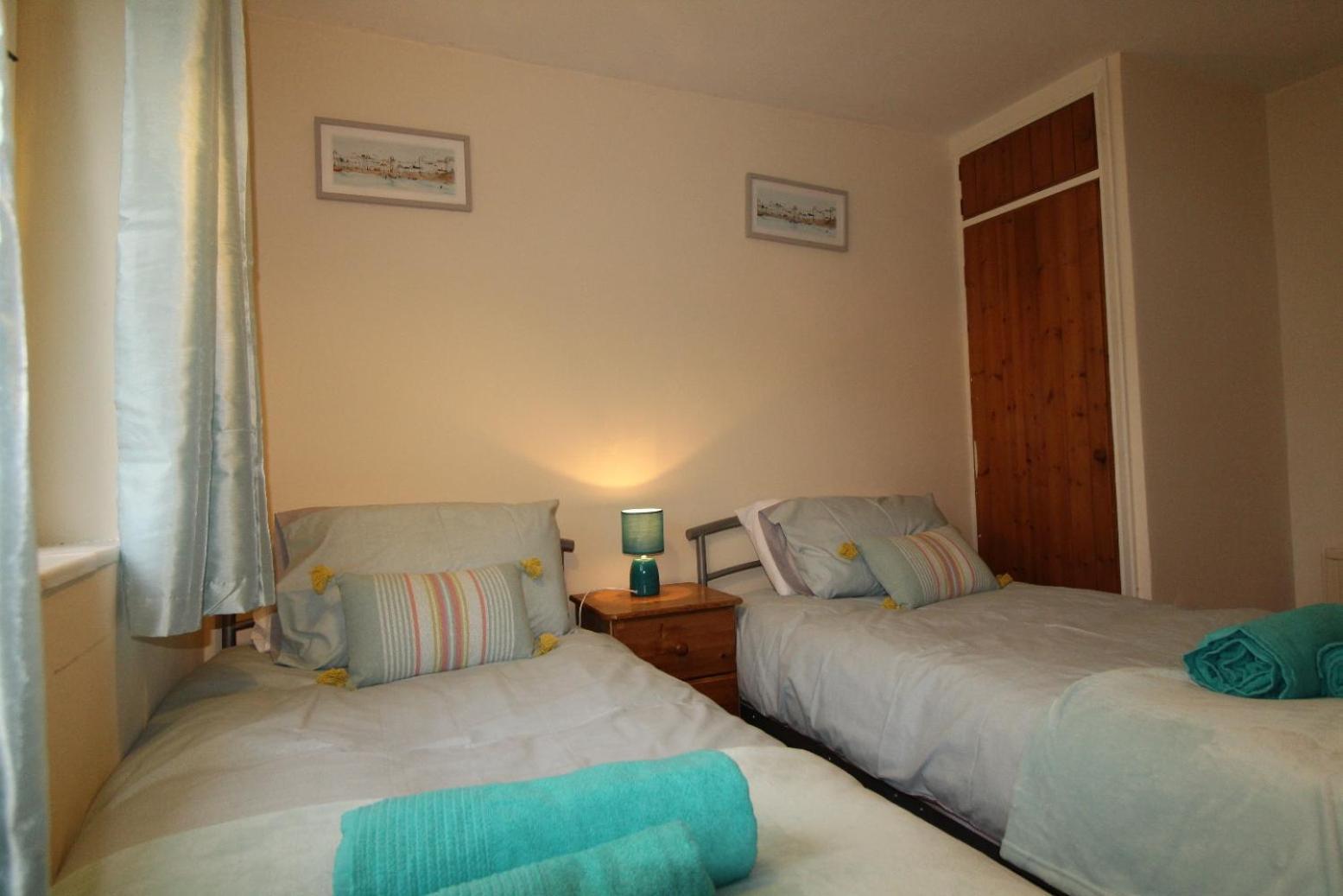 Holiday home Cowsley House *