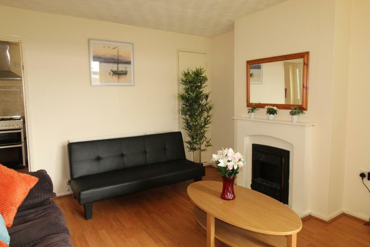 Holiday home Cowsley House *